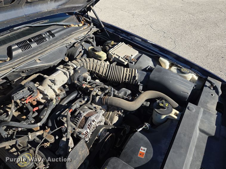 image for item EQ3607 2005 Ford Crown Victoria Police Interceptor 