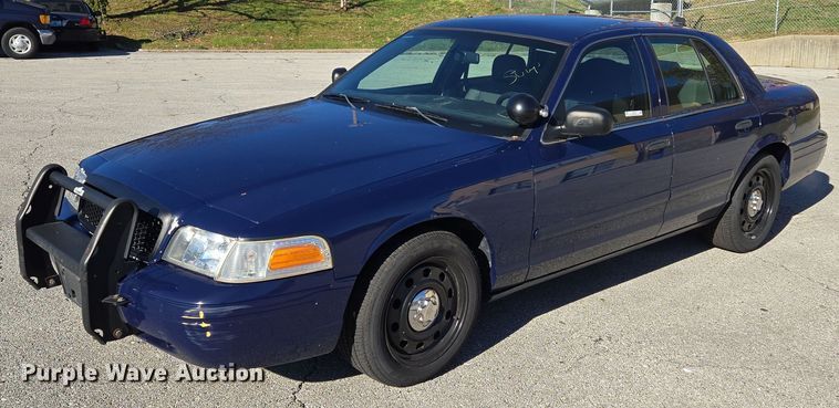 image for item EQ3608 2007 Ford Crown Victoria Police Interceptor 