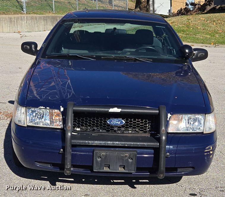 image for item EQ3608 2007 Ford Crown Victoria Police Interceptor 