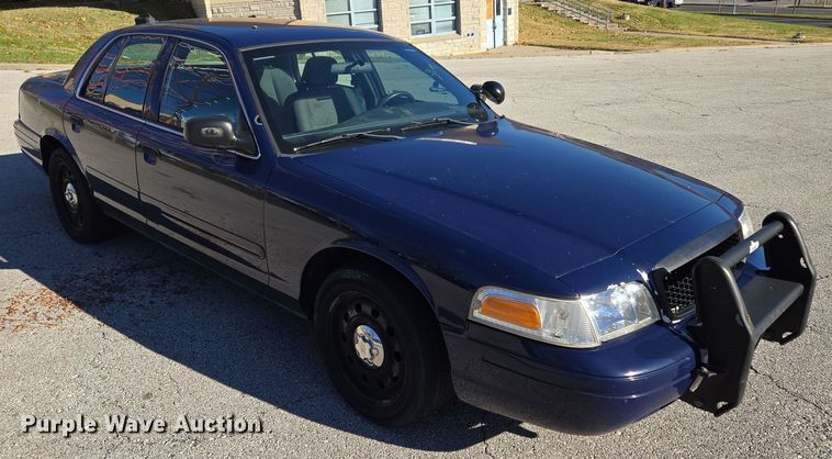 image for item EQ3608 2007 Ford Crown Victoria Police Interceptor 