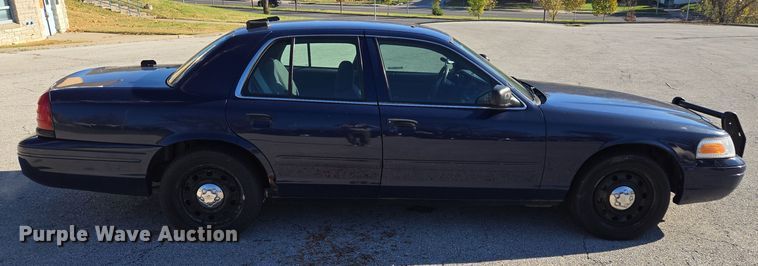 image for item EQ3608 2007 Ford Crown Victoria Police Interceptor 