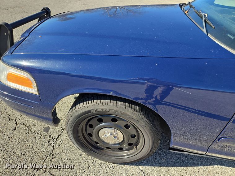 image for item EQ3608 2007 Ford Crown Victoria Police Interceptor 