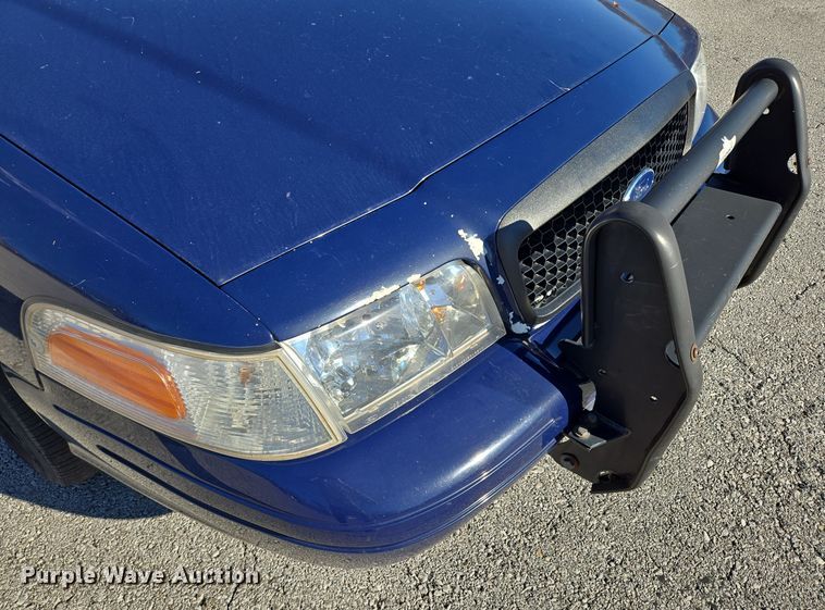 image for item EQ3608 2007 Ford Crown Victoria Police Interceptor 