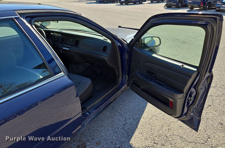 image for item EQ3608 2007 Ford Crown Victoria Police Interceptor 