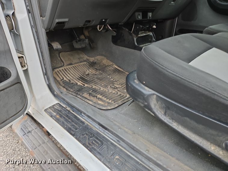 image for item EQ3634 2010 Ford  Ranger  SuperCab pickup truck