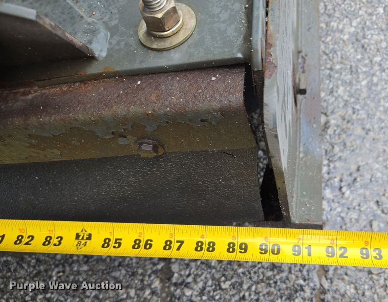 image for item EQ3635 2011 International  4300 street sweeper truck