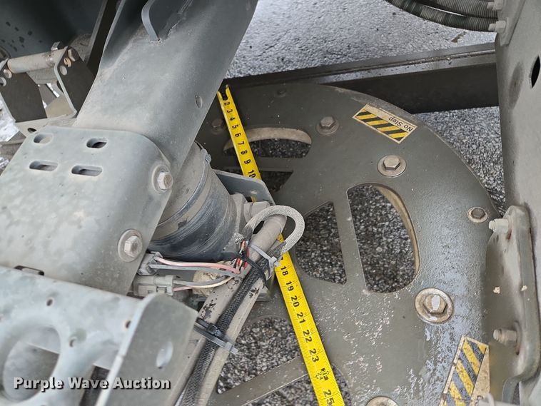 image for item EQ3635 2011 International  4300 street sweeper truck