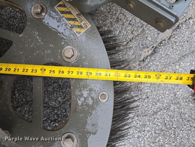 image for item EQ3635 2011 International  4300 street sweeper truck