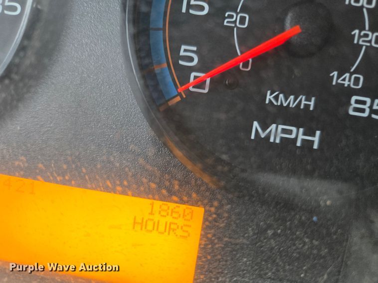 image for item EQ3635 2011 International  4300 street sweeper truck