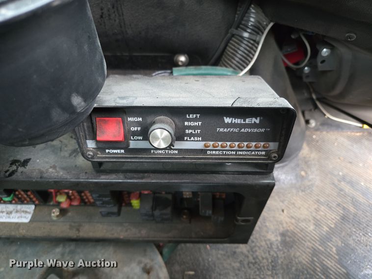 image for item EQ3635 2011 International  4300 street sweeper truck