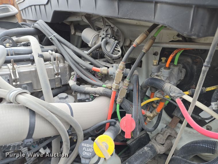 image for item EQ3635 2011 International  4300 street sweeper truck