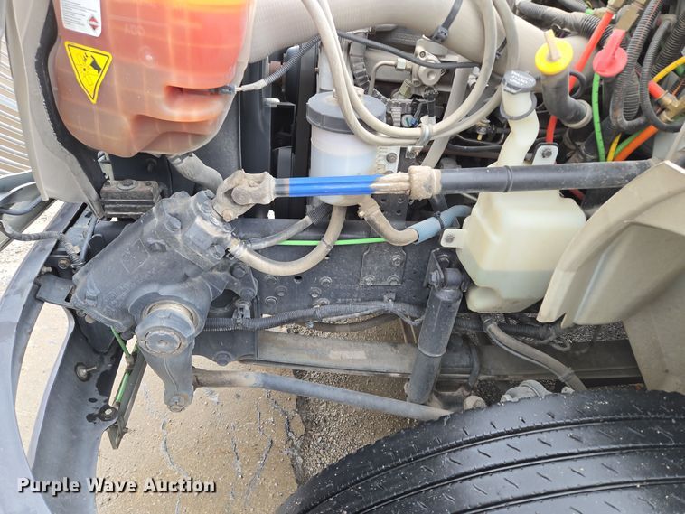 image for item EQ3635 2011 International  4300 street sweeper truck