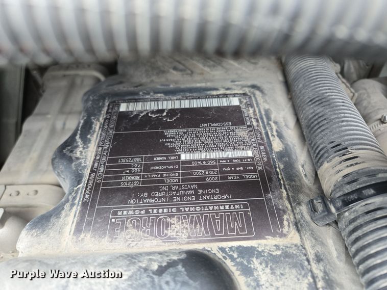 image for item EQ3635 2011 International  4300 street sweeper truck