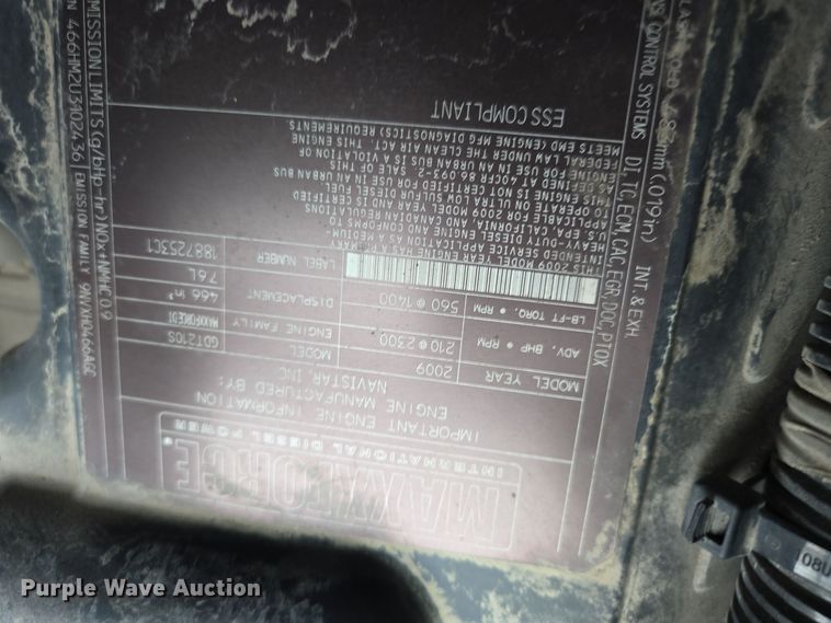 image for item EQ3635 2011 International  4300 street sweeper truck