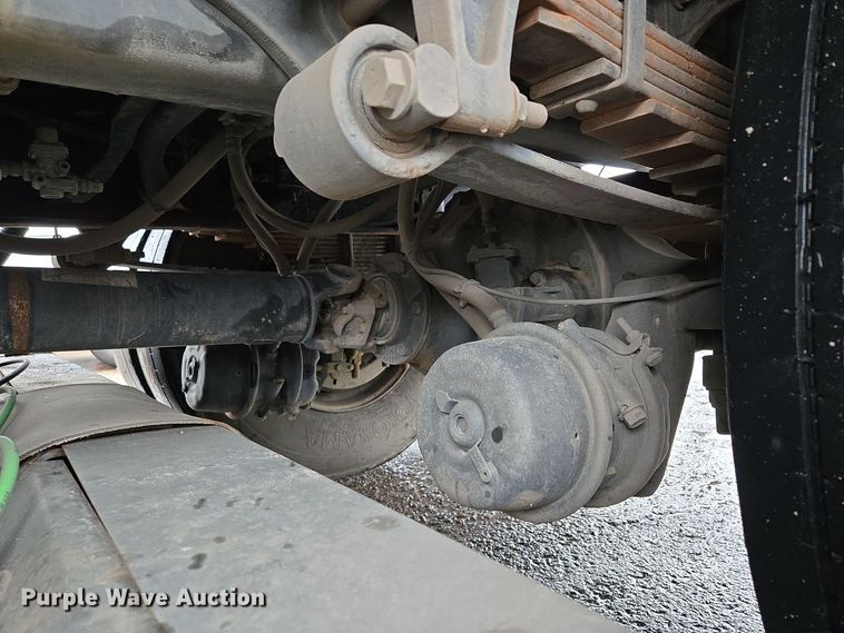 image for item EQ3635 2011 International  4300 street sweeper truck