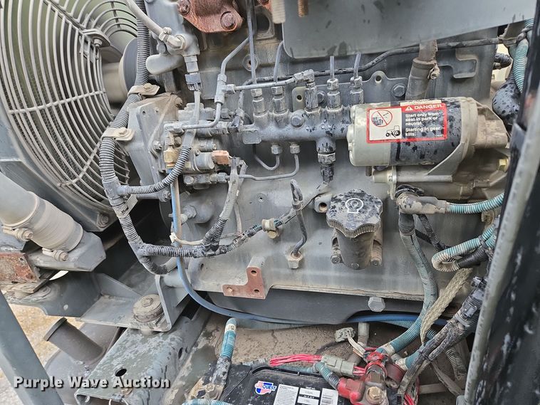 image for item EQ3635 2011 International  4300 street sweeper truck