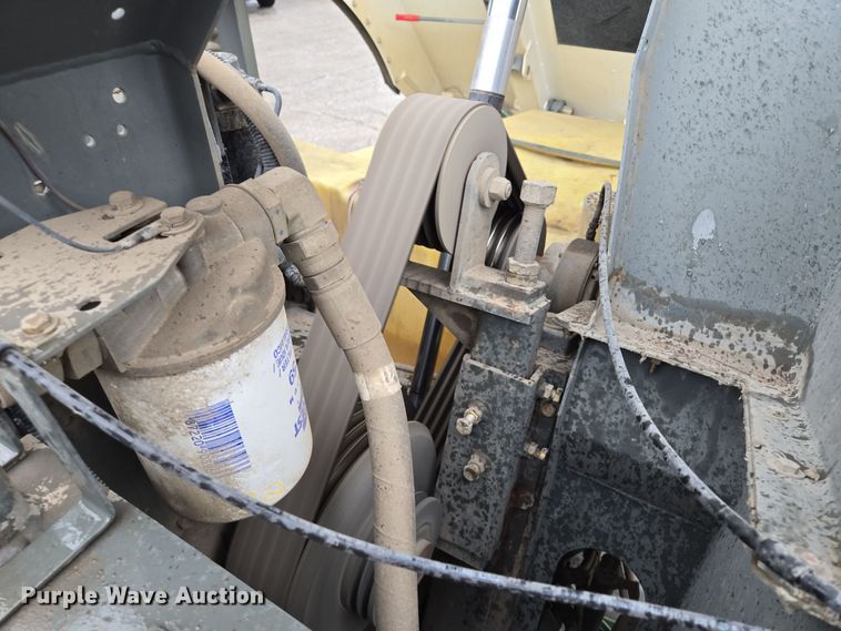 image for item EQ3635 2011 International  4300 street sweeper truck