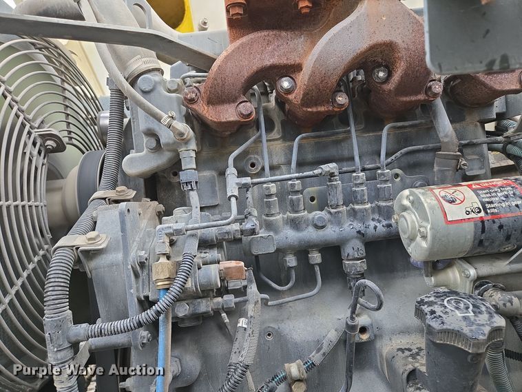 image for item EQ3635 2011 International  4300 street sweeper truck