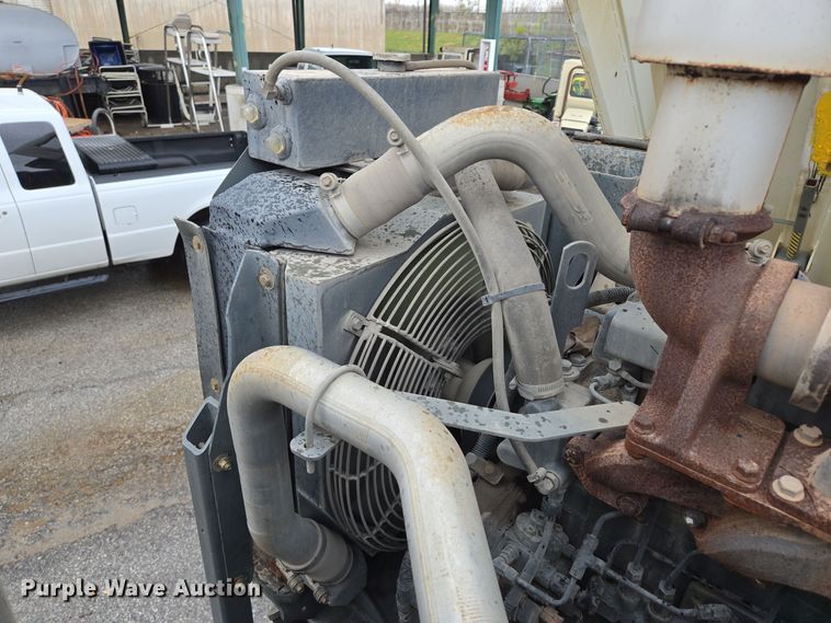 image for item EQ3635 2011 International  4300 street sweeper truck