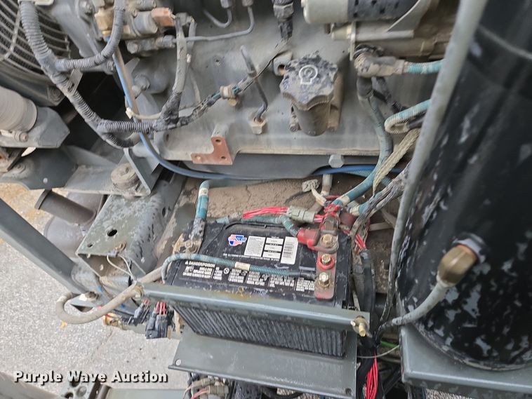 image for item EQ3635 2011 International  4300 street sweeper truck