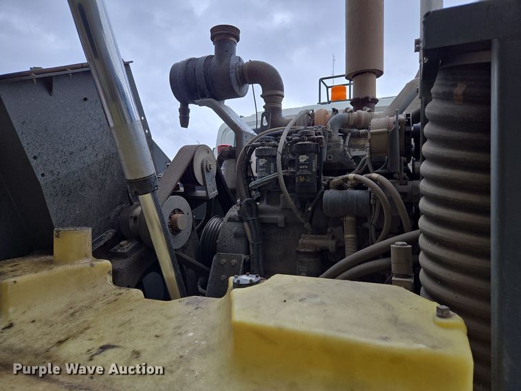 image for item EQ3635 2011 International  4300 street sweeper truck