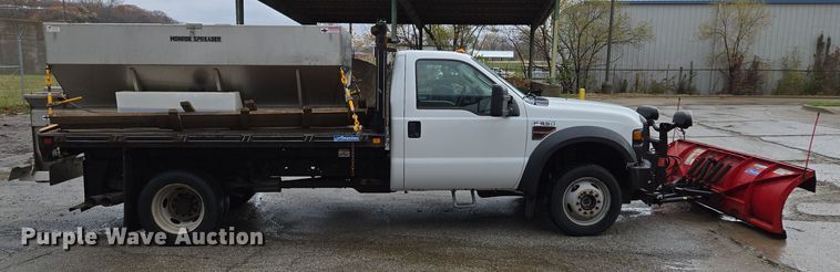 image for item EQ3636 2010 Ford  F550 Super Duty XL flatbed truck