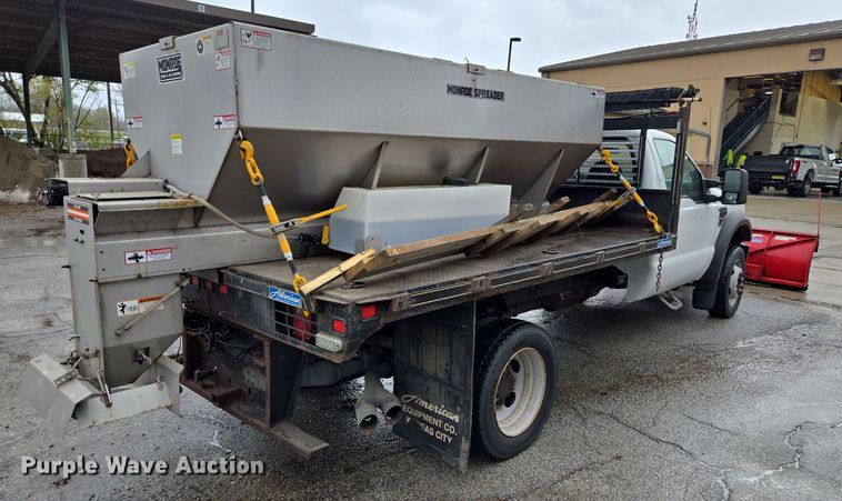 image for item EQ3636 2010 Ford  F550 Super Duty XL flatbed truck