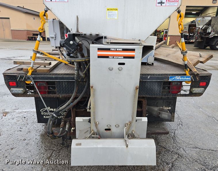 image for item EQ3636 2010 Ford  F550 Super Duty XL flatbed truck