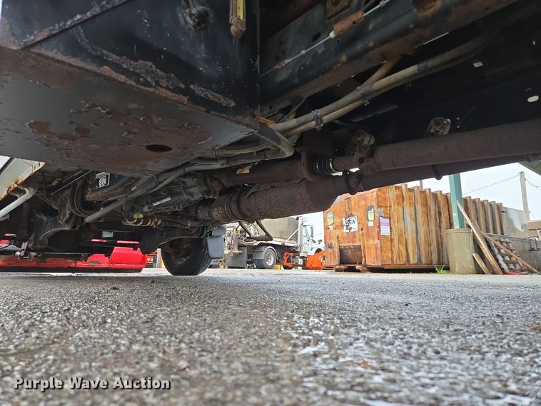 image for item EQ3636 2010 Ford  F550 Super Duty XL flatbed truck