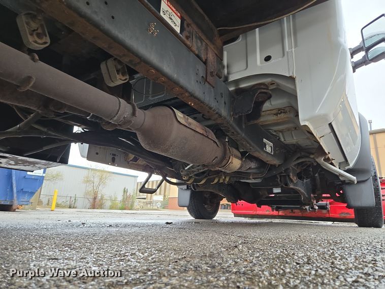 image for item EQ3636 2010 Ford  F550 Super Duty XL flatbed truck