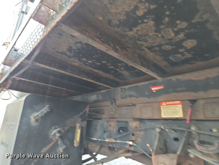 image for item EQ3636 2010 Ford  F550 Super Duty XL flatbed truck