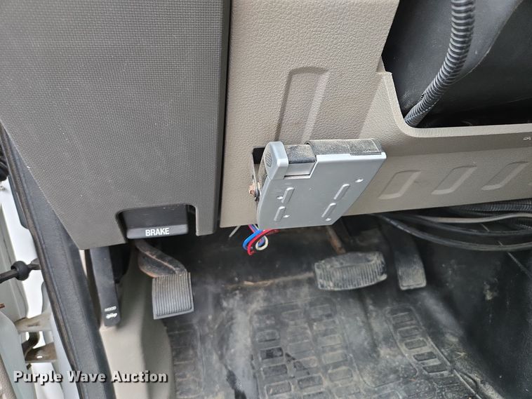 image for item EQ3636 2010 Ford  F550 Super Duty XL flatbed truck