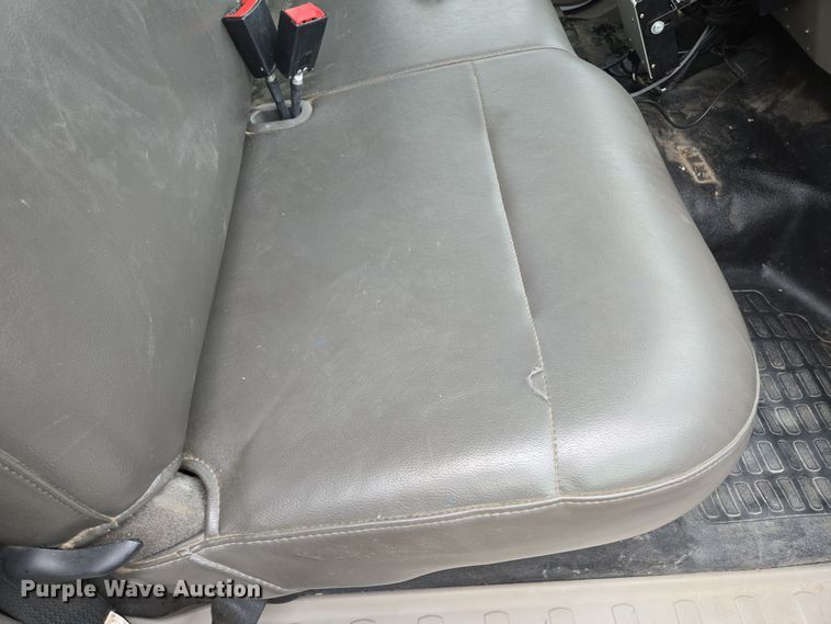 image for item EQ3636 2010 Ford  F550 Super Duty XL flatbed truck