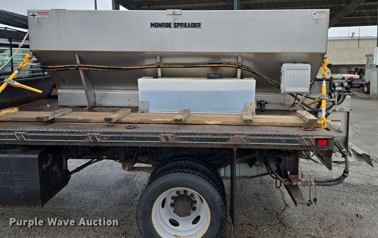 image for item EQ3636 2010 Ford  F550 Super Duty XL flatbed truck