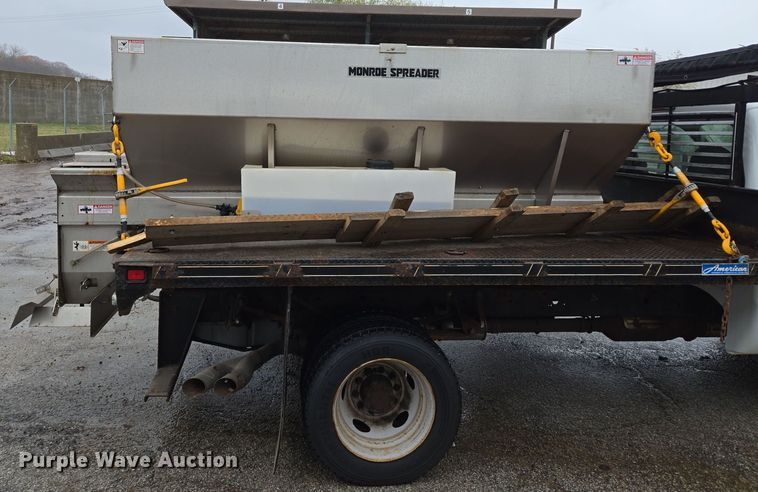 image for item EQ3636 2010 Ford  F550 Super Duty XL flatbed truck