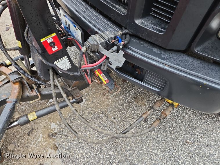 image for item EQ3636 2010 Ford  F550 Super Duty XL flatbed truck