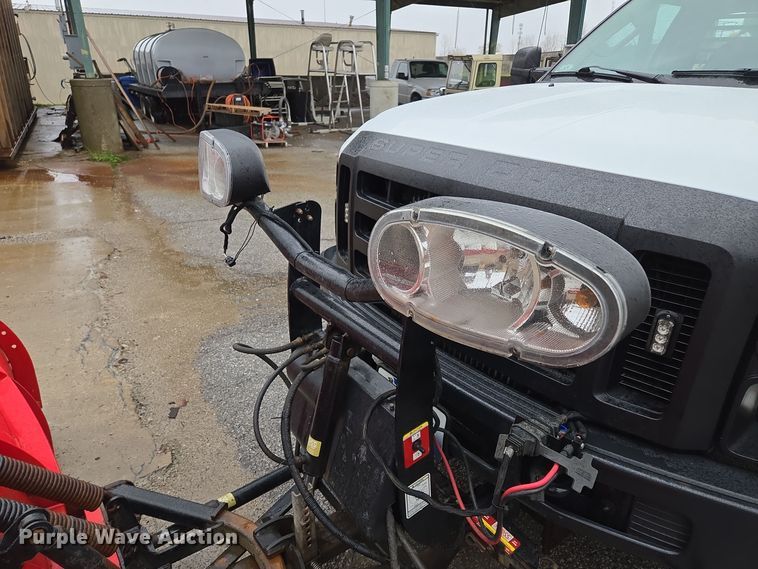 image for item EQ3636 2010 Ford  F550 Super Duty XL flatbed truck