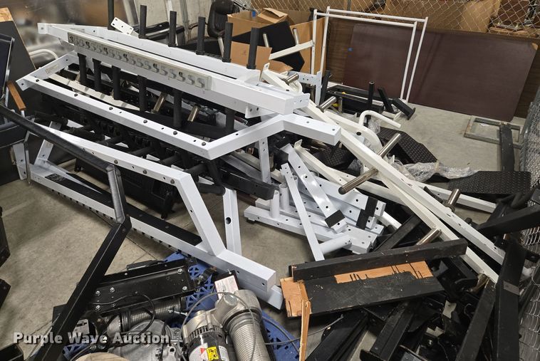 image for item EQ3704 (4) Magnum weight racks 