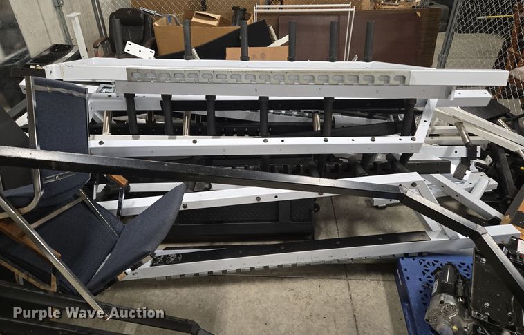 image for item EQ3704 (4) Magnum weight racks 