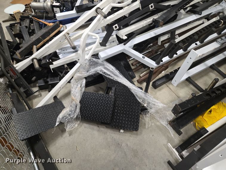 image for item EQ3704 (4) Magnum weight racks 