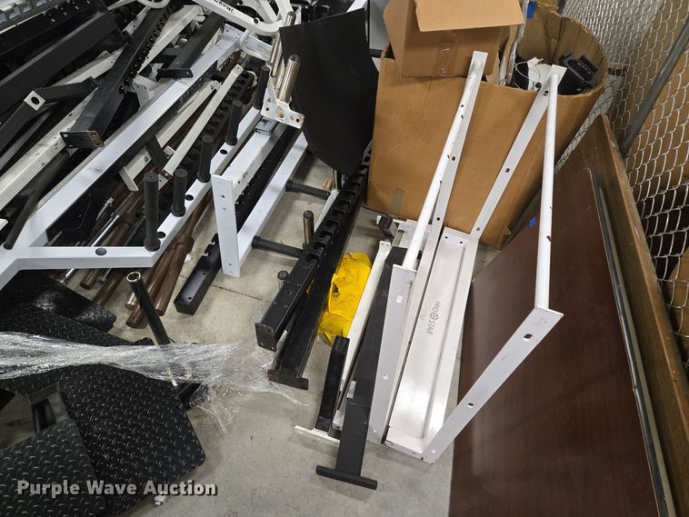 image for item EQ3704 (4) Magnum weight racks 