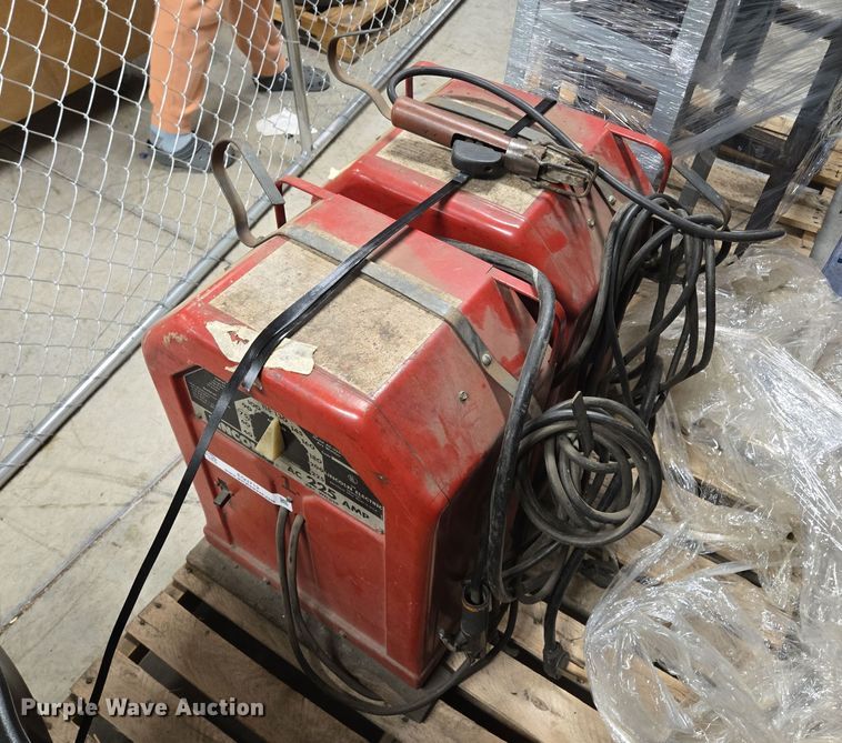 image for item EQ3712 (2) Lincoln AC 225 AMP welders