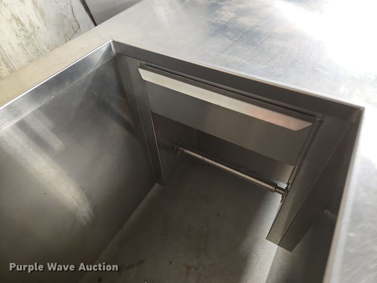 image for item EQ3715 (3) food preparation tables