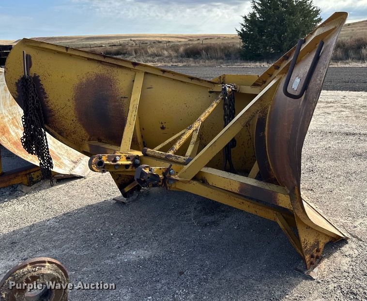 image for item ER8256 Balderson BV11 v-plow