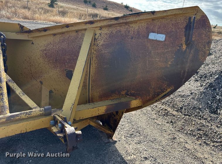 image for item ER8256 Balderson BV11 v-plow