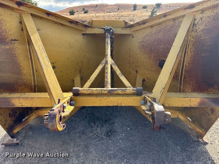 image for item ER8256 Balderson BV11 v-plow