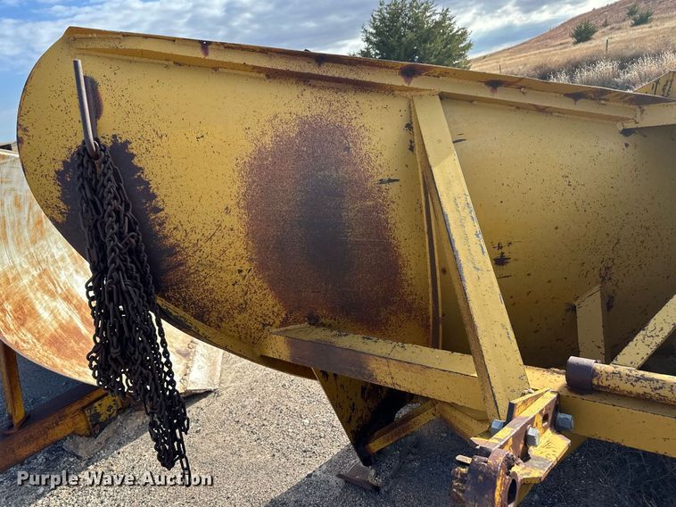 image for item ER8256 Balderson BV11 v-plow