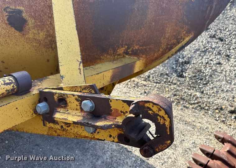 image for item ER8256 Balderson BV11 v-plow