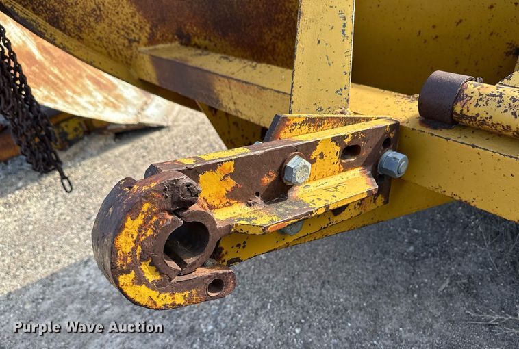 image for item ER8256 Balderson BV11 v-plow