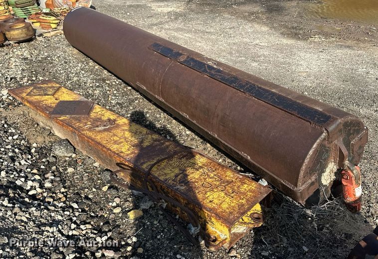 image for item ER8263 (2) pile drivers